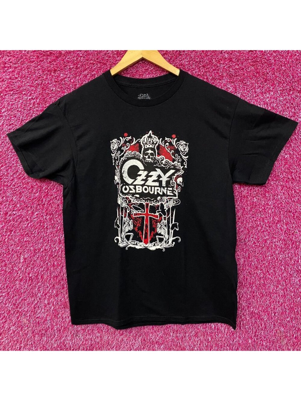 Ozzy Osbourne Crowned Skull Graphic Design T-Shirt Large